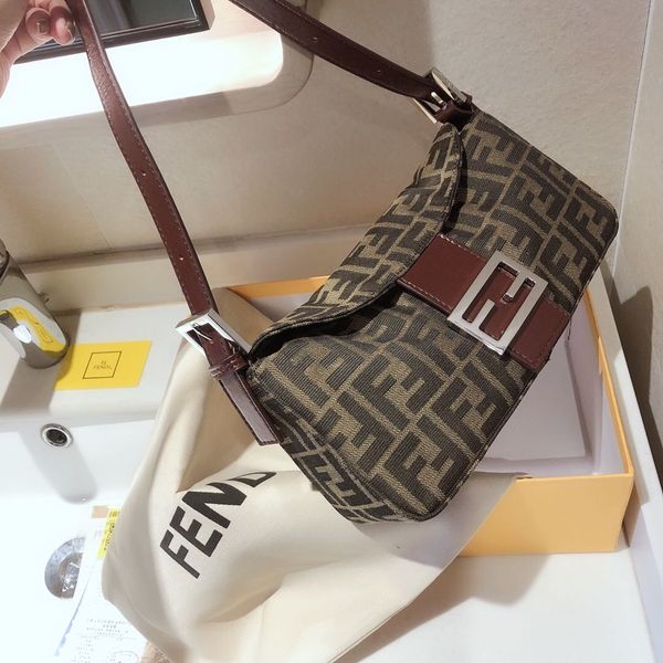 fbrand new women's bags european and american fashion designer shell bag pu leather gold large number of discounts mini bag778, Black
fbrand new women's bags european and american fashion designer shell bag pu leather gold large number of discounts mini bag778, Black