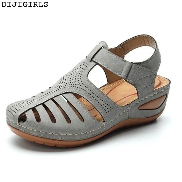 2020 large round head slope heel lady wedge comfortable sandal summer retro women sandals car line hole shoes anti skid, Black
2020 large round head slope heel lady wedge comfortable sandal summer retro women sandals car line hole shoes anti skid, Black