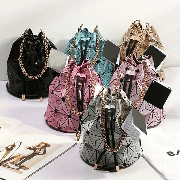 2021 fashion bag laser diamond bag plaid chain shoulder crossbody bags south korea east gate new womens bag geometric handbags
2021 fashion bag laser diamond bag plaid chain shoulder crossbody bags south korea east gate new womens bag geometric handbags