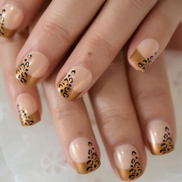 false nails multi-color short square golden fringe press on tips adorn with gold glitter fake leopard pattern, Red;gold
false nails multi-color short square golden fringe press on tips adorn with gold glitter fake leopard pattern, Red;gold