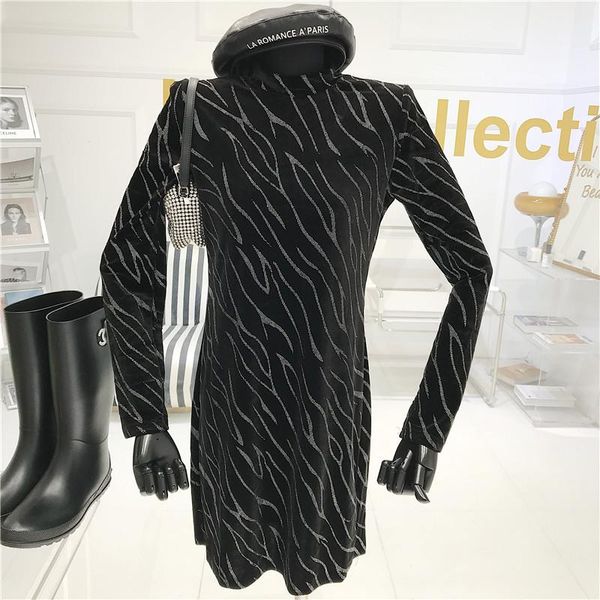 fashion gilt slim dress women's autumn/winter 2021 niche design fashion bottom zebra print hip dress, Black;gray
fashion gilt slim dress women's autumn/winter 2021 niche design fashion bottom zebra print hip dress, Black;gray