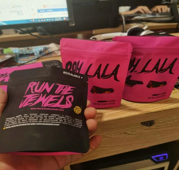 new style 3.5g smell proof zipper plastic mylar childproof zipper soft touch skin ooh lala cookies bags bbyich bbyhzwh yh_pack
new style 3.5g smell proof zipper plastic mylar childproof zipper soft touch skin ooh lala cookies bags bbyich bbyhzwh yh_pack
