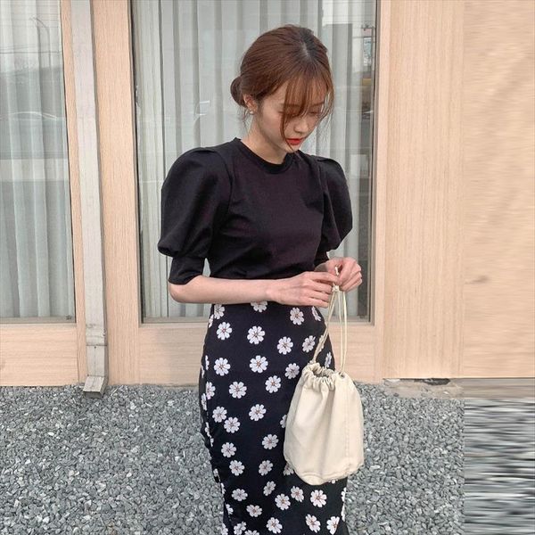 floral high waist hip mermaid skirt set 2020 summer new fashion two piece set women puff sleeve chiffon midi skirt, Gray
floral high waist hip mermaid skirt set 2020 summer new fashion two piece set women puff sleeve chiffon midi skirt, Gray