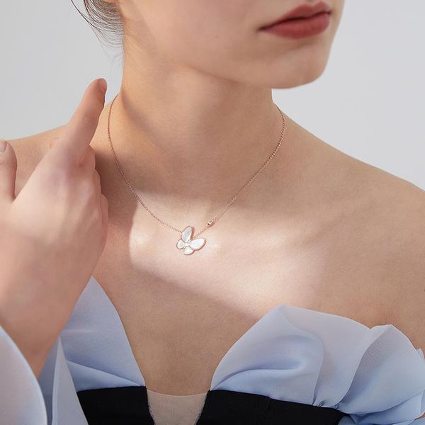 xinwei 2020 new butterfly design chain pendant japanese and korean version students simple clavicle chain birthday gift, Silver
xinwei 2020 new butterfly design chain pendant japanese and korean version students simple clavicle chain birthday gift, Silver