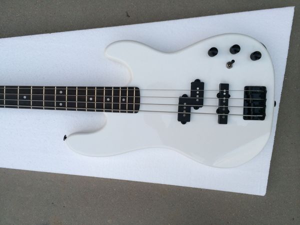4 string bass electric guitar ,right hand glossy finish white
4 string bass electric guitar ,right hand glossy finish white