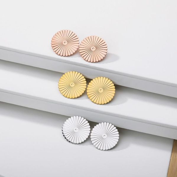 Round Sun Design Earring Studs Elegant Fashion Women Jewelry Rose Gold Earring Girl Gifts LKDXEH-SGR1, Golden;silver
Round Sun Design Earring Studs Elegant Fashion Women Jewelry Rose Gold Earring Girl Gifts LKDXEH-SGR1, Golden;silver