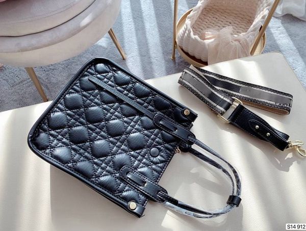 new leather handbag luxury handbags wallet famous women crossbody bag fashion shoulder bags -l0550, Black
new leather handbag luxury handbags wallet famous women crossbody bag fashion shoulder bags -l0550, Black
