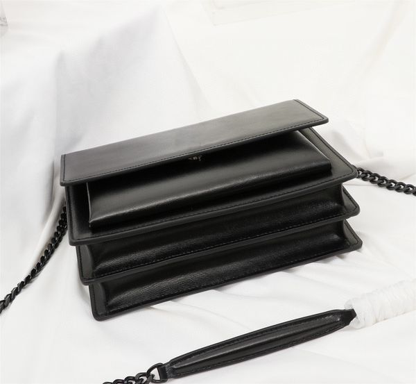 key chain sunset luxury handbags purses women bags with leather-covered handbags ringleather shoulder bags long flap designer bag udket, Red;black
key chain sunset luxury handbags purses women bags with leather-covered handbags ringleather shoulder bags long flap designer bag udket, Red;black