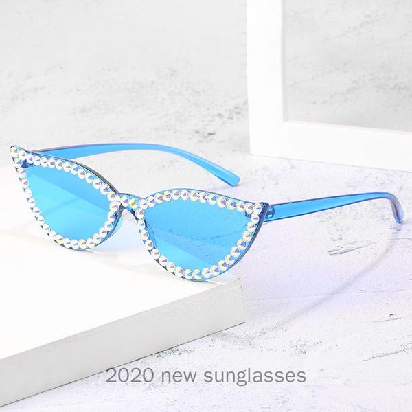 sunglasses 2021 women blue diamond men crystal sun glasses ladies gradient eyewear female nx, White;black
sunglasses 2021 women blue diamond men crystal sun glasses ladies gradient eyewear female nx, White;black