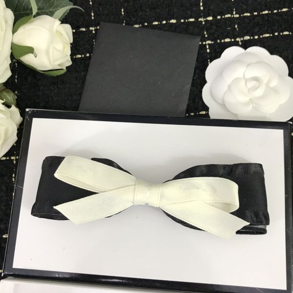 2021 new high-end temperament socialite style bow lady sweet atmosphere double large bow white hairpin
2021 new high-end temperament socialite style bow lady sweet atmosphere double large bow white hairpin