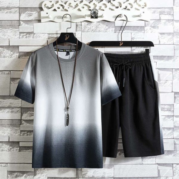gradual short sleeve of 2020 new change style summer thin men's loose sports suit 2-piece set, Gray
gradual short sleeve of 2020 new change style summer thin men's loose sports suit 2-piece set, Gray