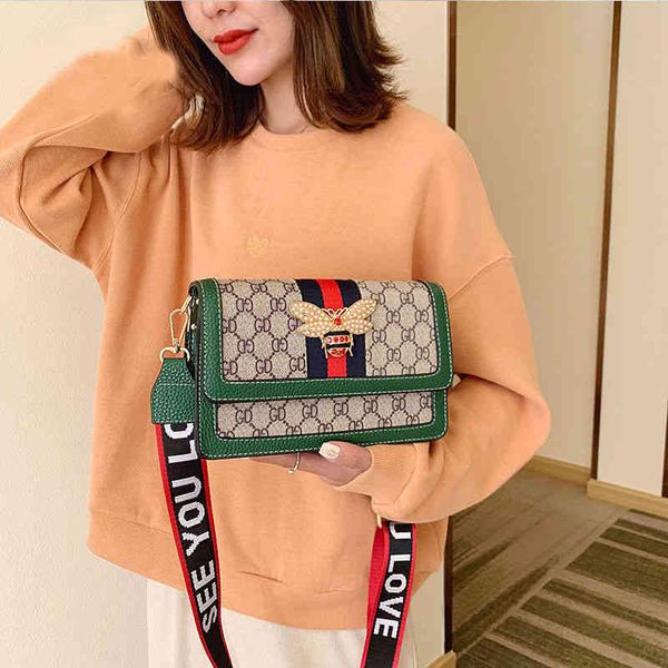 2022 factory wholesale net red ins retro messenger broadband bag women's european and american high-grade feeling versatile one shoulde
2022 factory wholesale net red ins retro messenger broadband bag women's european and american high-grade feeling versatile one shoulde
