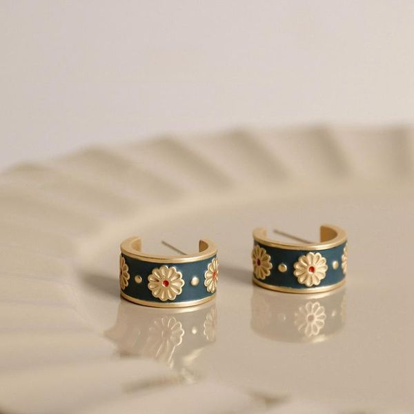 sjcho-56 korean cute vintage flower enamel square round glaze stud earrings for women fashion boucle d'oreille brincos jewelry, Golden;silver
sjcho-56 korean cute vintage flower enamel square round glaze stud earrings for women fashion boucle d'oreille brincos jewelry, Golden;silver