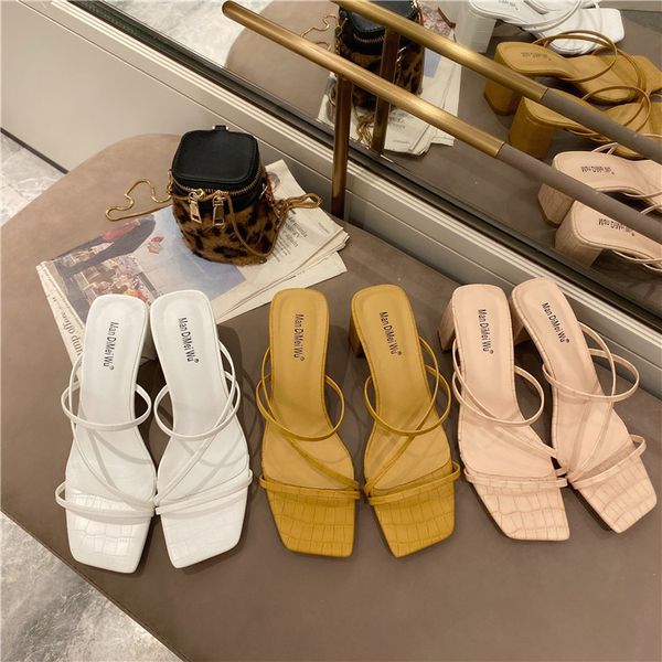 shoes woman 2020 slippers heels cross-tied med slipers women square heel low high new block soft rome slides fabric pu rubber x1020, Black
shoes woman 2020 slippers heels cross-tied med slipers women square heel low high new block soft rome slides fabric pu rubber x1020, Black