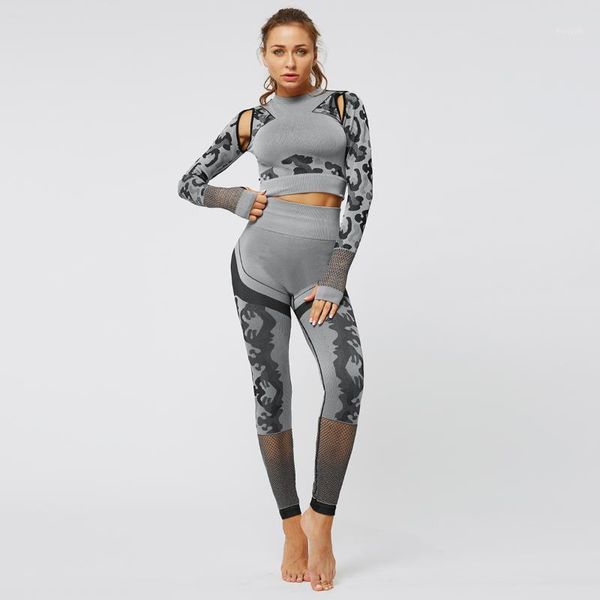 yoga outfits camouflage hollow clothes suit women's fitness seamless sports long-sleeved hip-lifting tight pants set1, White;red
yoga outfits camouflage hollow clothes suit women's fitness seamless sports long-sleeved hip-lifting tight pants set1, White;red