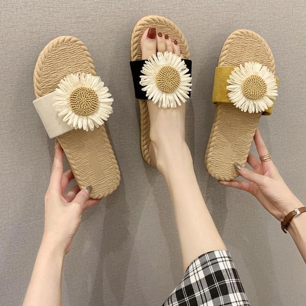 women shoes 2020 summer new slippers for women to wear flower cool trawl red girl heart to wear flat bottom
women shoes 2020 summer new slippers for women to wear flower cool trawl red girl heart to wear flat bottom