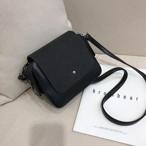 cross body luxury ladies bag2021 trendy wild one-shoulder small square bag korean retro hong kong style messenger texture female
cross body luxury ladies bag2021 trendy wild one-shoulder small square bag korean retro hong kong style messenger texture female