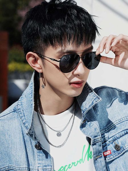 men's polarizing sunglasses 2019 toad new sunglasses myopic driving day and night vision driving only, White;black
men's polarizing sunglasses 2019 toad new sunglasses myopic driving day and night vision driving only, White;black