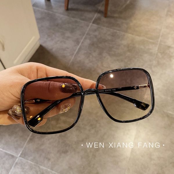 women's big face is thin 2020 new korean tide ins square mesh red all kinds of fashionable sunglasses, White;black
women's big face is thin 2020 new korean tide ins square mesh red all kinds of fashionable sunglasses, White;black