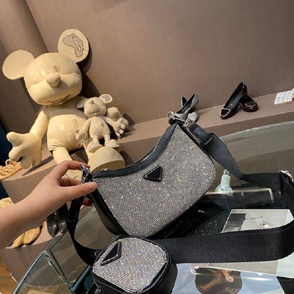 fashion hadbags female shoulder bags woman sac bag diamond cowhide mid-size rank retro special designer new style
fashion hadbags female shoulder bags woman sac bag diamond cowhide mid-size rank retro special designer new style