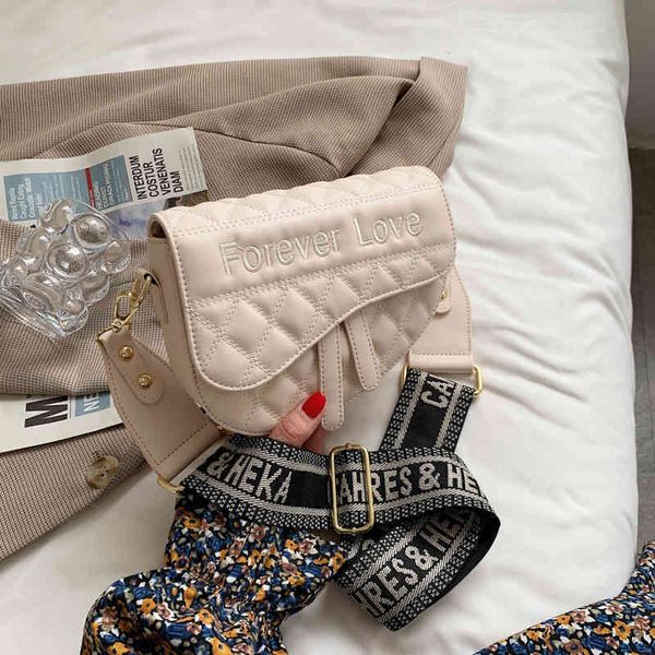 2022 factory outlet summer small women's new fashion trend ins lingge messenger summer one shoulder bag 60a4
2022 factory outlet summer small women's new fashion trend ins lingge messenger summer one shoulder bag 60a4
