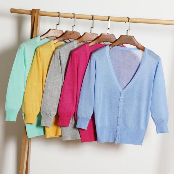 queechalle 28 colors v neck three quarter short knitted cardigan coat 2021 summer womens ice silk thin coats buttons women, White;black
queechalle 28 colors v neck three quarter short knitted cardigan coat 2021 summer womens ice silk thin coats buttons women, White;black