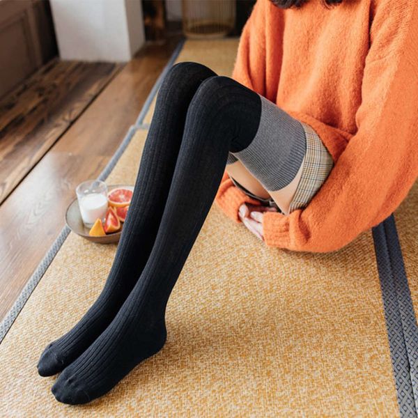 net red new fashion matching knee pure cotton color contrast stockings street show thin pile high tube thigh socks, Black;white
net red new fashion matching knee pure cotton color contrast stockings street show thin pile high tube thigh socks, Black;white