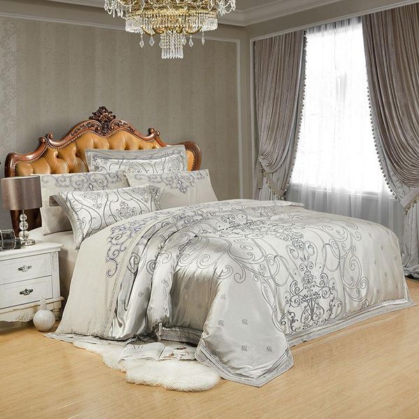 silver golden silk satin luxury bedding sets juego de cama bed cover king size bed set duvet cover sheet linens linge
silver golden silk satin luxury bedding sets juego de cama bed cover king size bed set duvet cover sheet linens linge