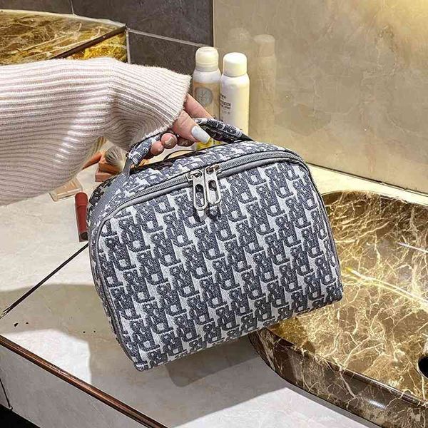 2022 factory outlet net red korean portable cosmetic travel wash bag new high-capacity cosmetic storage bag wrwf
2022 factory outlet net red korean portable cosmetic travel wash bag new high-capacity cosmetic storage bag wrwf