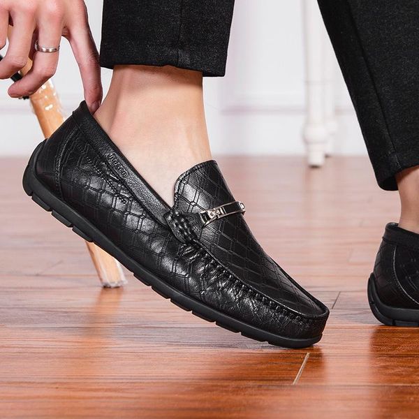 2020 new leather men's shoes summer casual shoes beans men's embossed lazy british casual, Black
2020 new leather men's shoes summer casual shoes beans men's embossed lazy british casual, Black