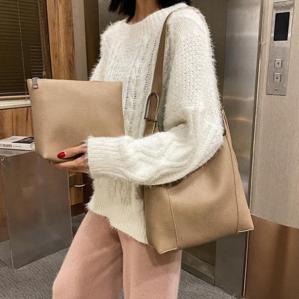 high capacity pu leather shoulder bags for women 2020 trend bags female travel bag lady fashion trending cross body bag
high capacity pu leather shoulder bags for women 2020 trend bags female travel bag lady fashion trending cross body bag