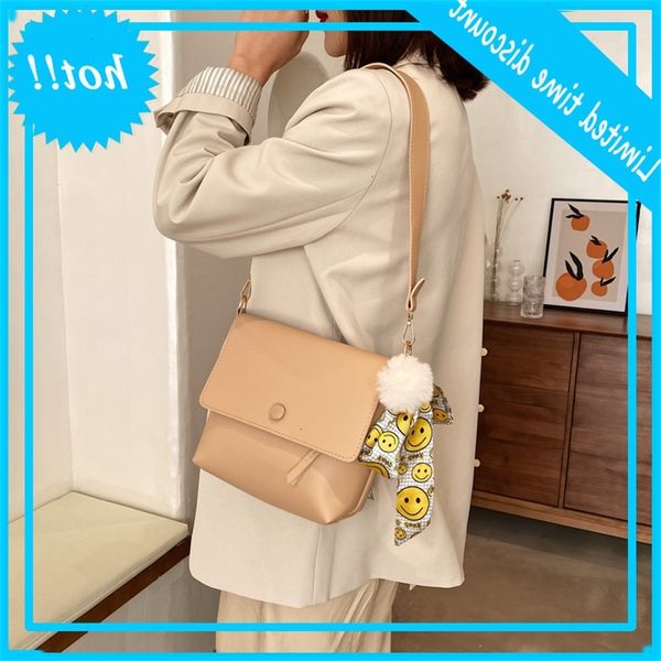 2020 new women's large capacity simple student messenger solid color tote shoulder bag
2020 new women's large capacity simple student messenger solid color tote shoulder bag