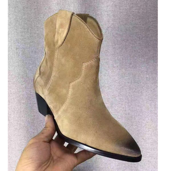 jawakye заостренный носок коренастый пятки ботильоны для женщин nude black suede короткие сапоги осень зима обувь женщины botas ковбой mujer
jawakye заостренный носок коренастый пятки ботильоны для женщин nude black suede короткие сапоги осень зима обувь женщины botas ковбой mujer