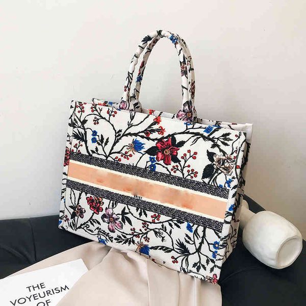 2022 latest models handbag wholesale women's star large capacity travel shoulder women's printed canvas tote
2022 latest models handbag wholesale women's star large capacity travel shoulder women's printed canvas tote