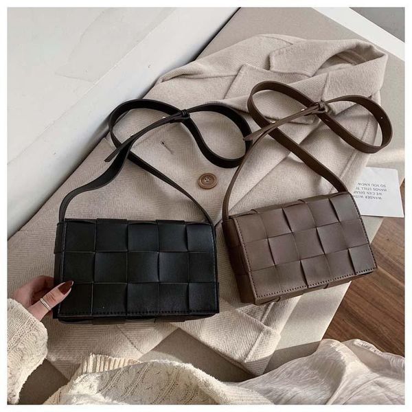 luxury women's handbag synthetic leather, women's handbag polyurethane synthetic leather postman and hand style knitted shoulder
luxury women's handbag synthetic leather, women's handbag polyurethane synthetic leather postman and hand style knitted shoulder