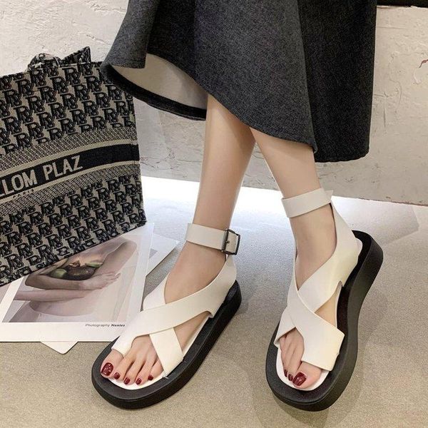2020 brand women summer sandals beach sandals fashion flats shoes new female sandal non-slip flat buckle black and white
2020 brand women summer sandals beach sandals fashion flats shoes new female sandal non-slip flat buckle black and white