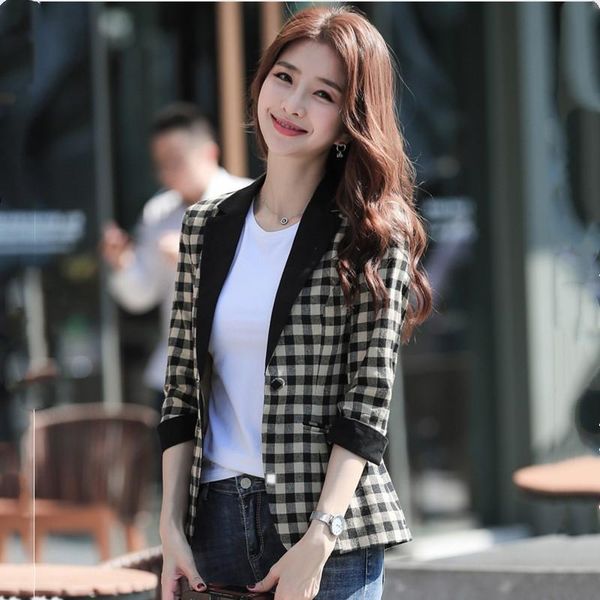 cotton and linen plaid small suit short coat 2020 seven-point sleeve fashion retro temperament slim women's jacket, White;black
cotton and linen plaid small suit short coat 2020 seven-point sleeve fashion retro temperament slim women's jacket, White;black