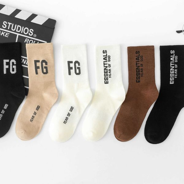 sports, casual trendy brand fg letter sports women's middle tube ins trendy street couple socks, Black
sports, casual trendy brand fg letter sports women's middle tube ins trendy street couple socks, Black
