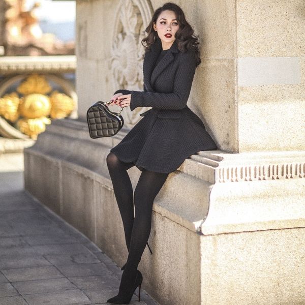 40-vintage women classy 50s pinup wool long swing coat in black plus size elegant jacket abrigo mujer mont kaban 201102
40-vintage women classy 50s pinup wool long swing coat in black plus size elegant jacket abrigo mujer mont kaban 201102