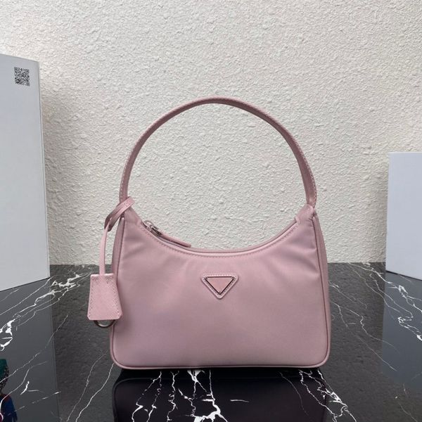 designer ladies evening bags totes handbag genuine leather brand messenger chain classic fashion luxury size 23-13-5
designer ladies evening bags totes handbag genuine leather brand messenger chain classic fashion luxury size 23-13-5