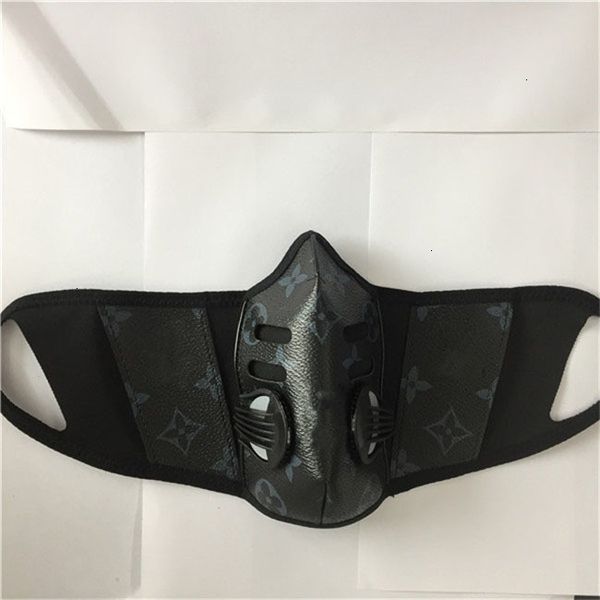 factory2in3masks leather fashion reusable lux designer plaid party anti-dust cotton cloth mask washable face cover men w
factory2in3masks leather fashion reusable lux designer plaid party anti-dust cotton cloth mask washable face cover men w