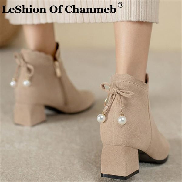 sweet back butterfly bow dropping pearls ankle boots women lady thick square medium heels booties warm autumn winter shoes 31-48, Black
sweet back butterfly bow dropping pearls ankle boots women lady thick square medium heels booties warm autumn winter shoes 31-48, Black