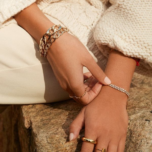 2020 new fashion temperament bracelet diamond braceletbare diamond single row zircon bracelet exquisite gift first jewelry azt2u azt2u, Golden;silver
2020 new fashion temperament bracelet diamond braceletbare diamond single row zircon bracelet exquisite gift first jewelry azt2u azt2u, Golden;silver