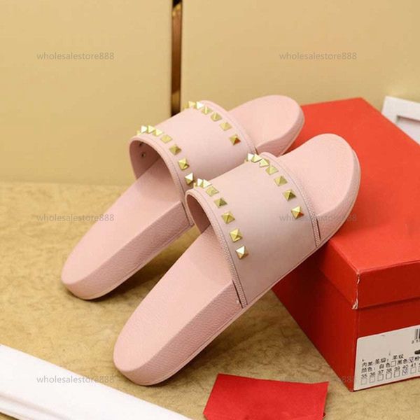 2021 lusso new summer luxury men black leather rivets red bottom sandals slipper indoor outdoor slipper couple fashion sandals flip flops 35, Black;red
2021 lusso new summer luxury men black leather rivets red bottom sandals slipper indoor outdoor slipper couple fashion sandals flip flops 35, Black;red