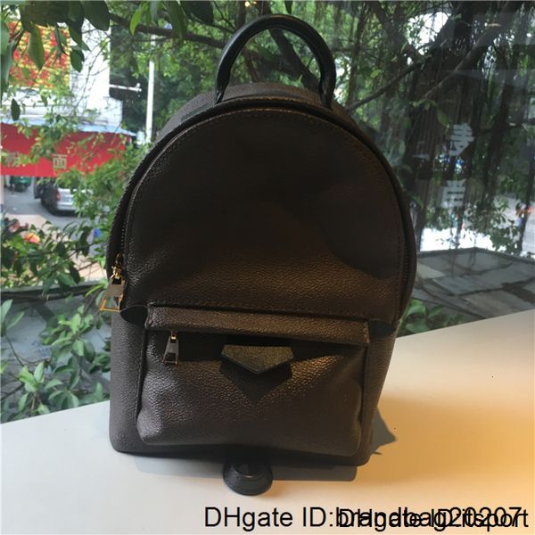 new 2019 womens 100% real backpacks designer brand handbag mini size school bag big backpack genuine leather purse
new 2019 womens 100% real backpacks designer brand handbag mini size school bag big backpack genuine leather purse
