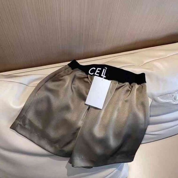 2022 factory wholesale new model spring and summer 21 letter webbing elastic waist acetate wide leg shorts for women, White;black
2022 factory wholesale new model spring and summer 21 letter webbing elastic waist acetate wide leg shorts for women, White;black