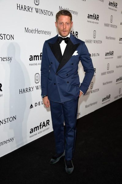2020 red carpet blue double breasted groom tuxedos black lapel mens wedding prom dinner suits 2 pieces man suit blazer masculino1, White;black
2020 red carpet blue double breasted groom tuxedos black lapel mens wedding prom dinner suits 2 pieces man suit blazer masculino1, White;black