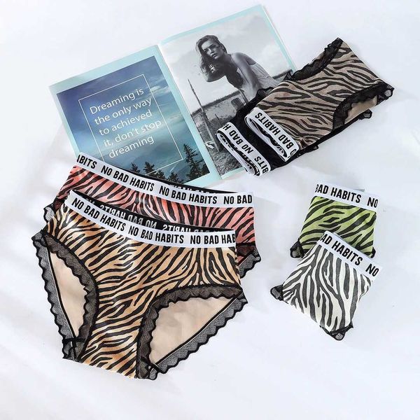 underwear women's fashion letter bark print shiny veet charm lace triangle shorts, Black;pink
underwear women's fashion letter bark print shiny veet charm lace triangle shorts, Black;pink