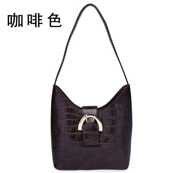 luxurys designers saddle crocodile bright leather buckle one shoulder women's quality bag
luxurys designers saddle crocodile bright leather buckle one shoulder women's quality bag