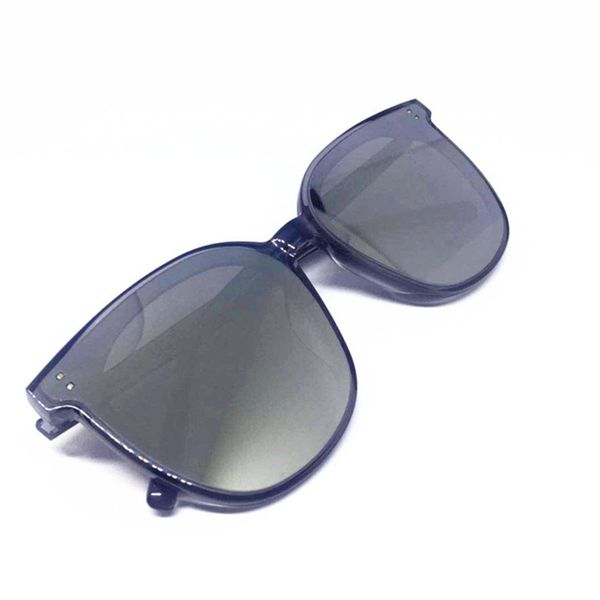 fashion 2020gm sunglasses star same plate for men and women 8006, White;black
fashion 2020gm sunglasses star same plate for men and women 8006, White;black